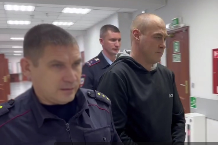 В Саяногорске осудили 35-летнего грабителя, приставившего к голове подростка ружье