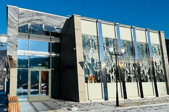 Современный информационно-туристический центр открыт на СШ ГЭС в Хакасии