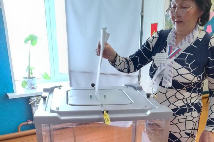 В Абакане более 60 000 избирателей уже проголосовали за свое будущее