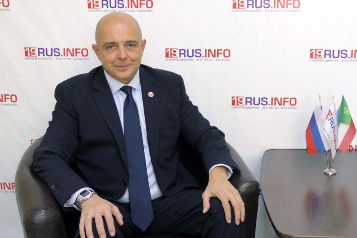 Президиум генсовета «Единой России», похоже, не доверяет Соколу