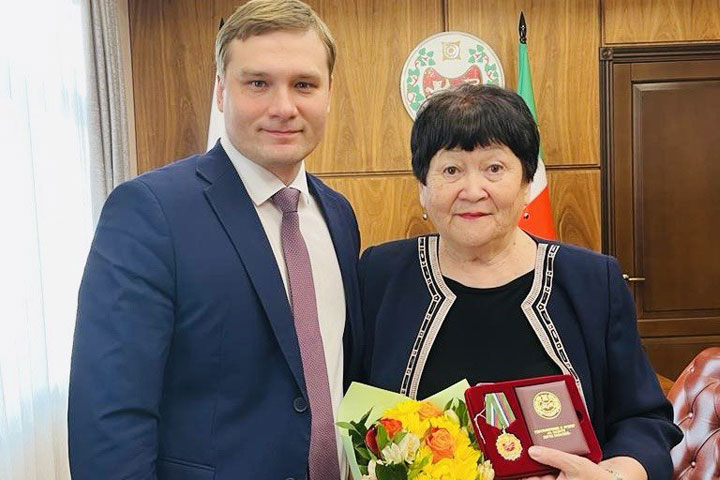 Преподаватель ХГУ Валентина Тугужекова подготовила более 40 ученых