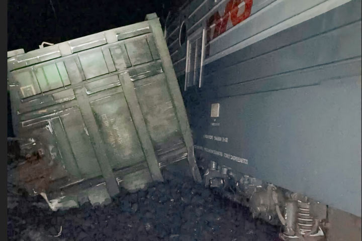 Красноярский пассажирский поезд в Абакане задержали на 9 часов