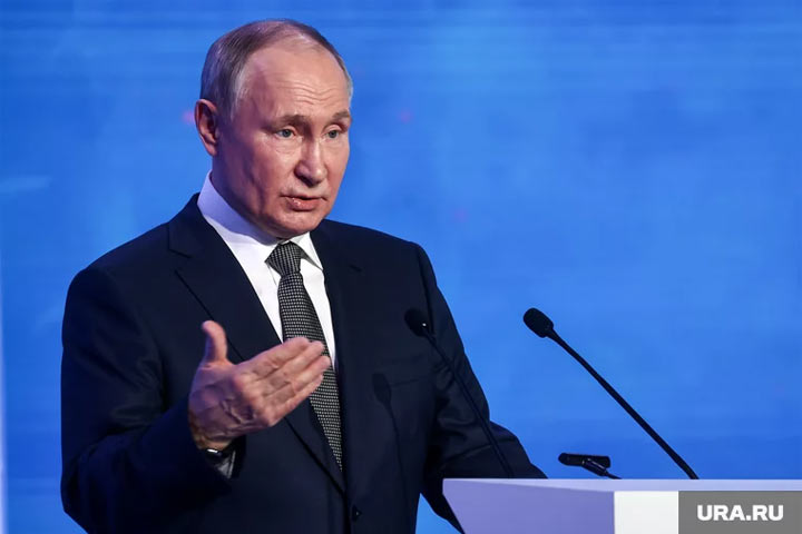 Путин призвал изменить миграционную политику в России