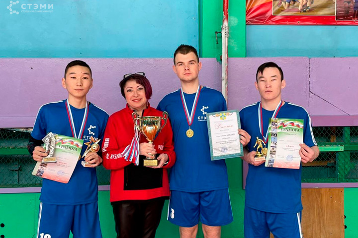 Студенты СТЭМИ победили в Открытом первенстве по мини-футболу