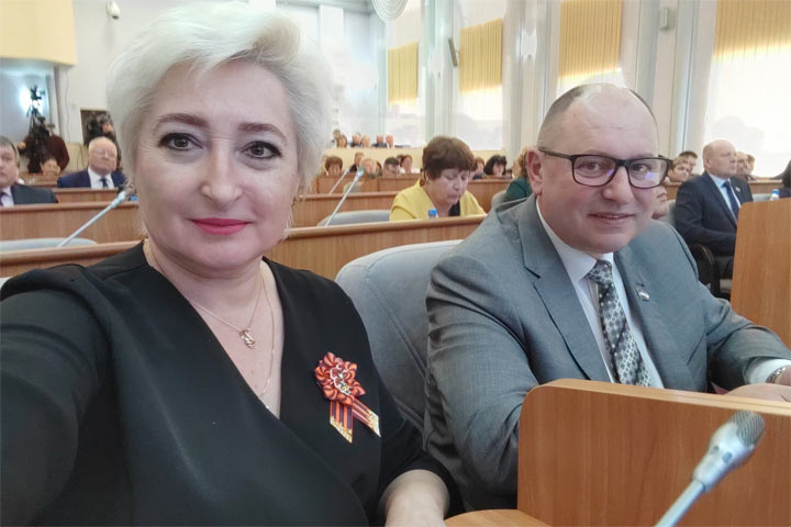 Депутат Татьяна Янусик уступила коллеге право на должность в парламенте Хакасии