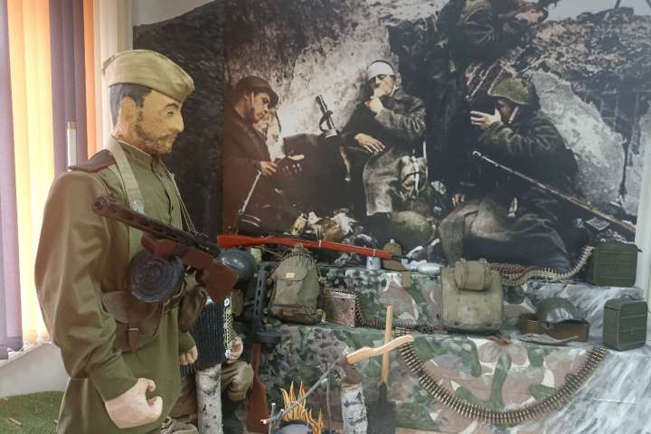 Большая часть экспонатов военного музея в Абакане найдена в мусоре