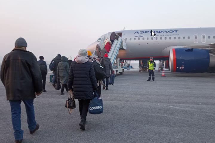 После смерти красноярского туриста авиапассажиров велели высаживать при духоте