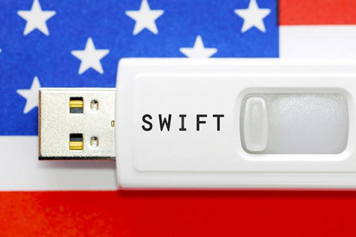 Уходя, гасите SWIFT! Россия развивает собственные платежные системы