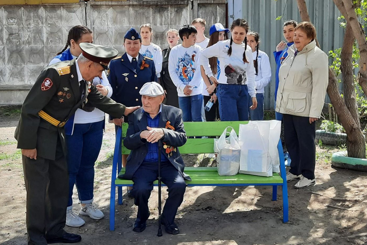 Сотрудники УФСИН поздравили ветеранов Великой Отечественной войны и тружеников тыла с Днем Победы