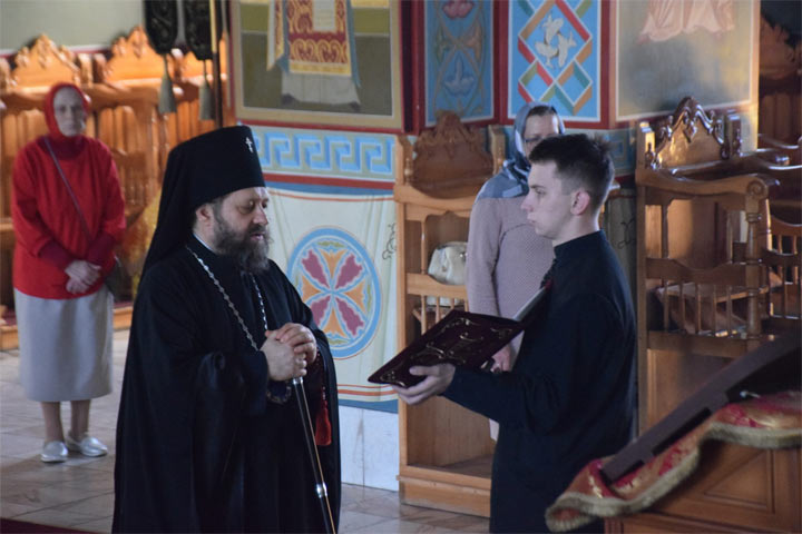 Архиепископ Абаканский и Хакасский Ионафан отслужил панихиду