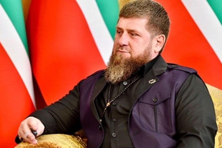 Кадыров поставил последний ультиматум боевикам «Азова»*