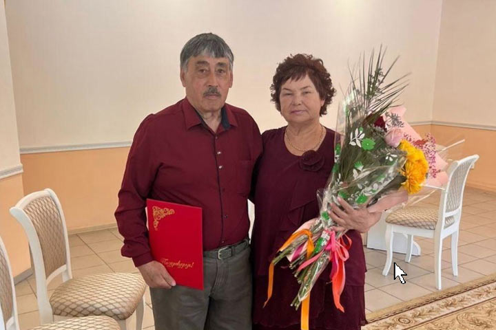В Черногорске счастливые супруги дожили до золотой свадьбы