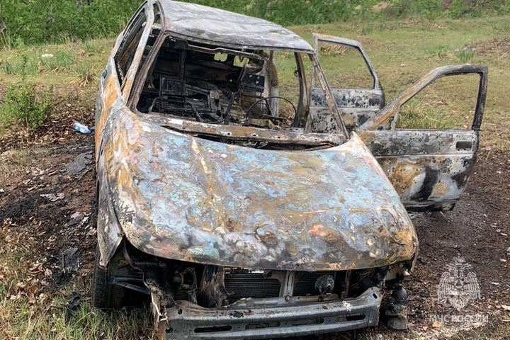 Возле Весеннего сгорел автомобиль 