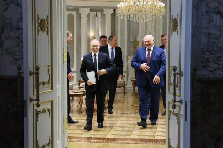 Путин и Лукашенко дали понять: шутки с ядерным оружием кончились