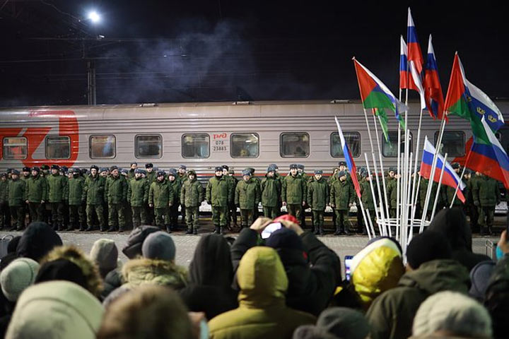 Кремлю вновь пришлось отвечать на вопрос о новой волне мобилизации в России
