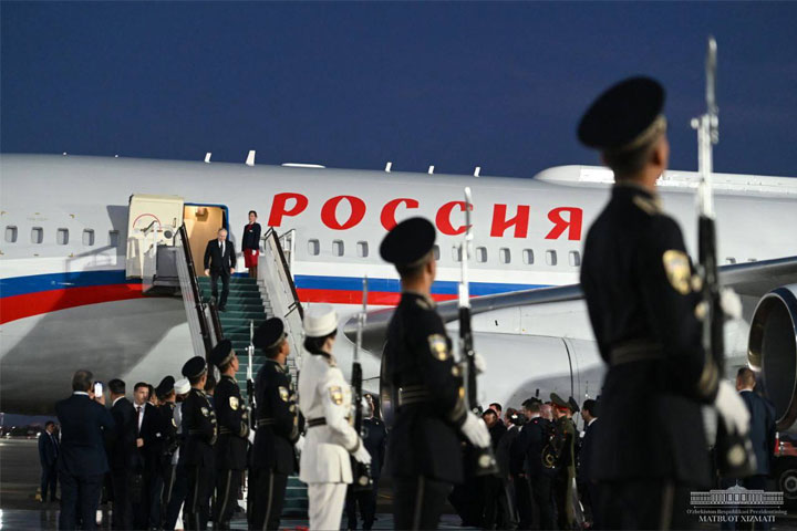 Путин прибыл с визитом в Узбекистан