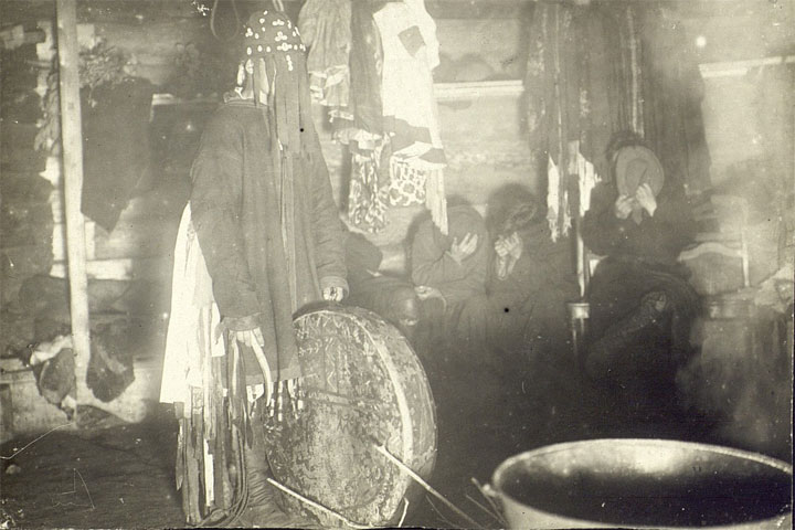 Жителям Хакасии рассказали о фонозаписях, собранных в 1913 году Степаном Майнагашевым