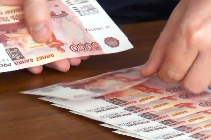 Чиновники РФ кладут в карманы миллиарды, а в Китае — являются с повинной