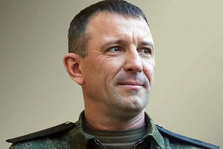 Адвокат: арестованного генерала Попова хотят отправить на СВО