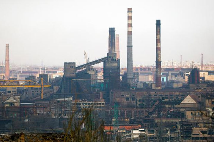 Мариуполь, бои за «Азовсталь»: Ахметов теряет и завод, и порт