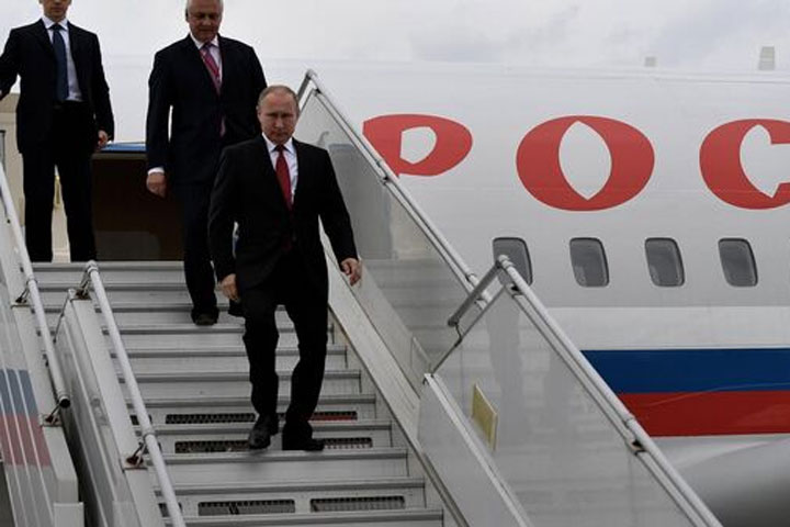 Путин прилетел в Астану