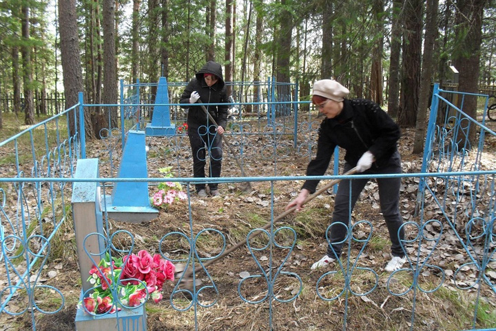 На кладбищах в Хакасии наведут порядок к родительскому дню