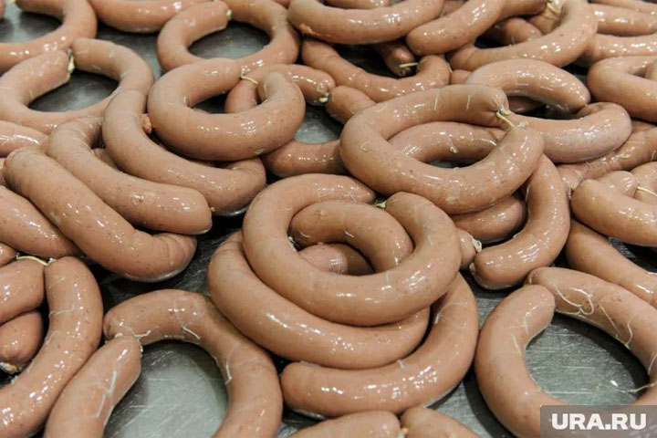 Россиян предупредили, что в продуктах стали чаще находить опасный «мясной клей»