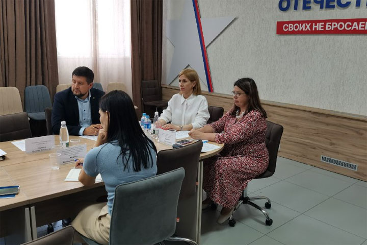 В Хакасии поучаствовали в обсуждении вопросов бесплатной юрпомощи участникам СВО