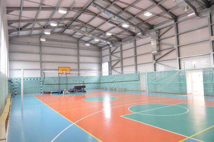 В Хакасии продолжается обновление школьных спортзалов