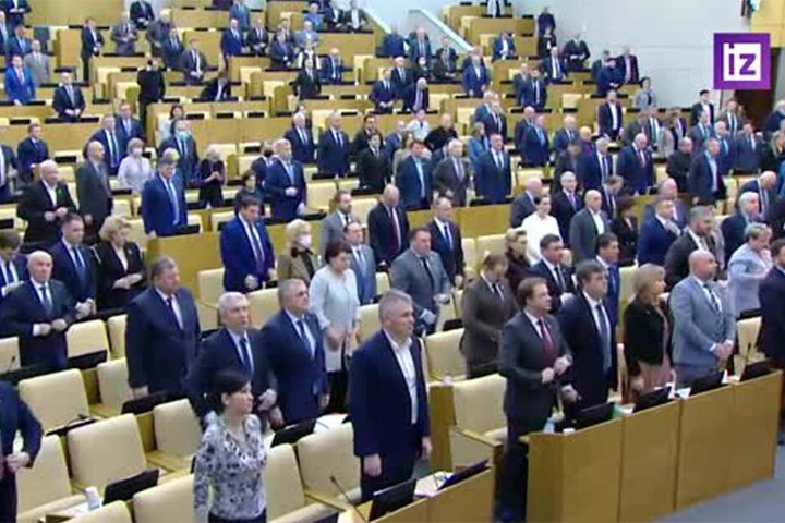 Депутаты Госдумы почтили память Жириновского минутой молчания