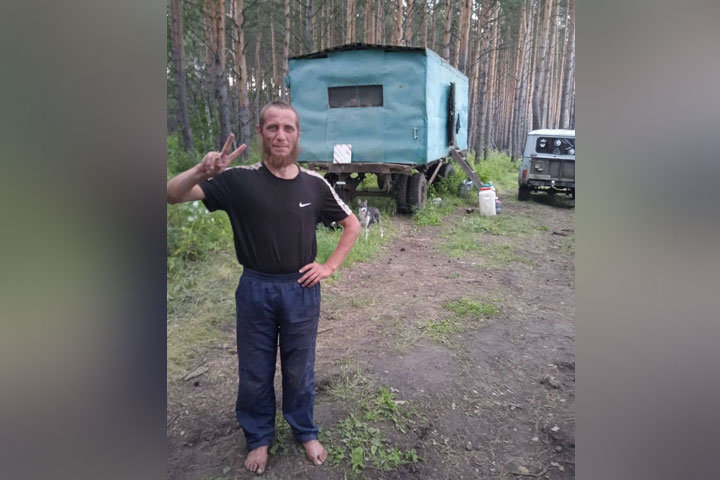 Найден мужчина, который ушел босиком в лес 