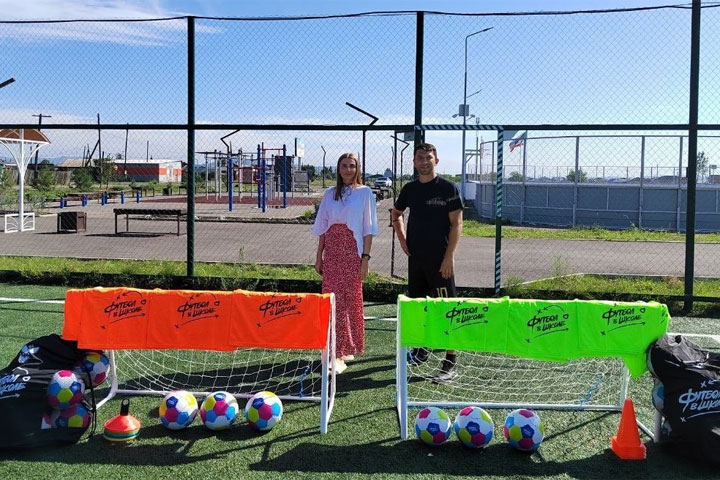 Сельская школа в Хакасии получила новый спортинвентарь 