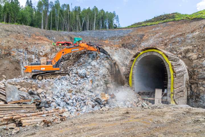 Строительство тоннеля на горно-перевальном участке Междуреченск – Тайшет завершено на 75%