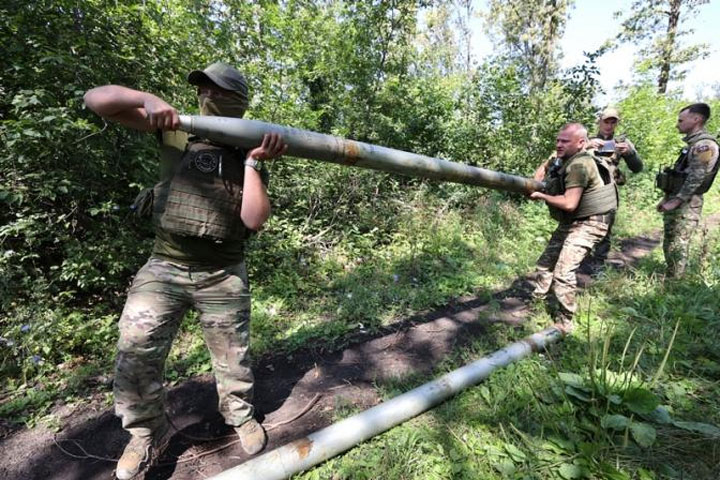 Бои на Курском направлении: Сырский ждет, когда Генштаб РФ снимет войска с Донбасса, но там наши войска выкуривают ВСУ из окопов и подвалов