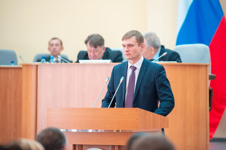 Губернатор Коновалов предоставит отчет о работе своего правительства