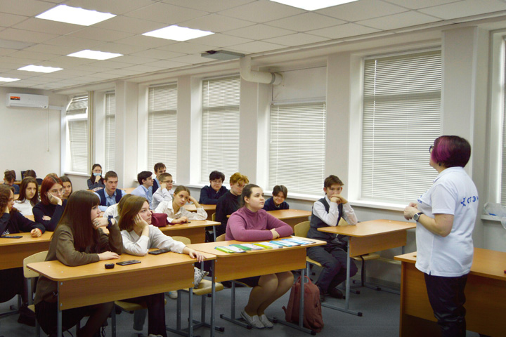 В Хакасии СТЭМИ проводит профориентацию для выпускников 9 классов