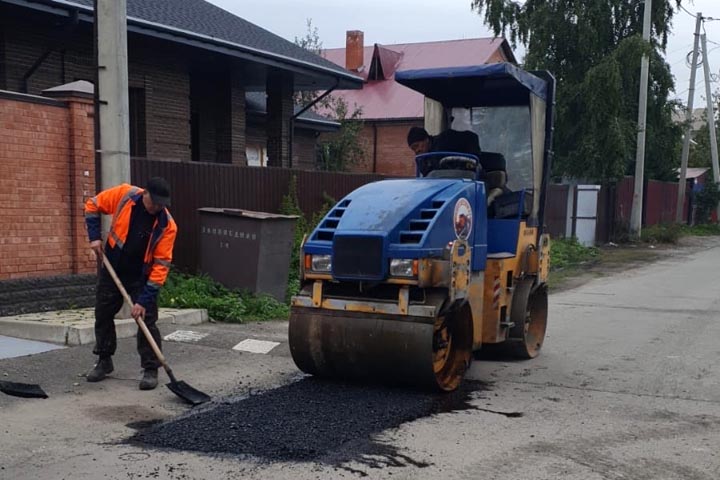 Абаканские улицы и парки готовят к зиме