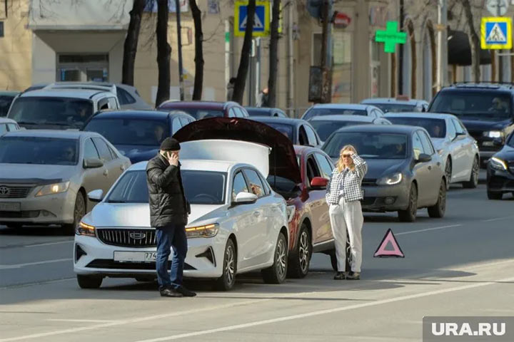 В России будут жестче наказывать за автоподставы. Видео