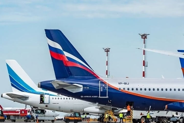 Росавиация продлила запрет на полёты в 12 аэропортов России