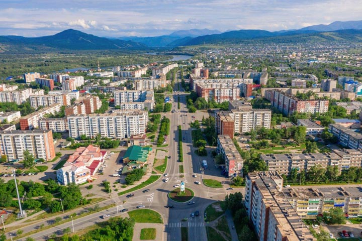 В Саяногорске особенные дети поучаствовали в уникальном утреннике-пикнике