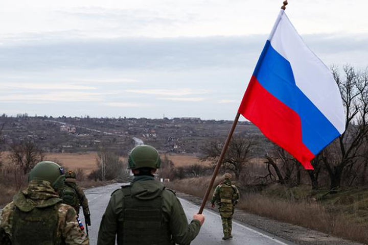 Над Угледаром парад русских флагов, среди «двухсотых» много наёмников из Прибалтики и Румынии