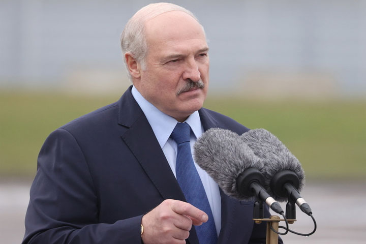 Лукашенко ответил на слухи о вхождении Беларуси в РФ