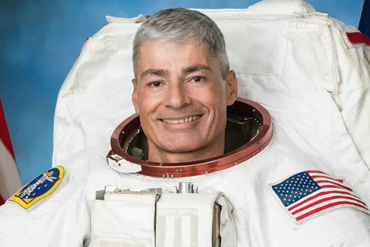 «Роскосмос» ждет оплаты в рублях за полет американского астронавта на МКС 