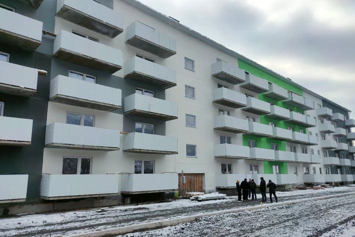 В Абазе финиширует строительство многострадального дома для переселенцев