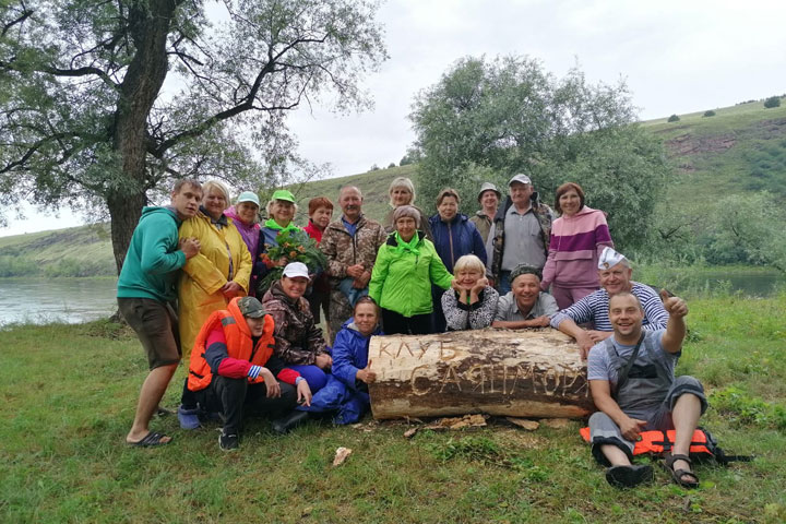 Моржи в Саяногорске плавают в Енисее в режиме нон-стоп