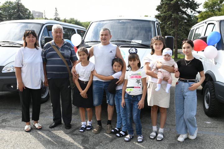 Как Хакасия помогает многодетным семьям