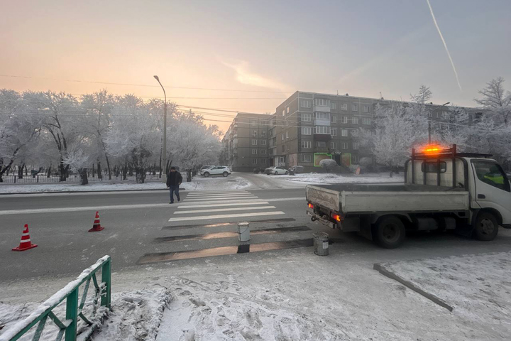 В Черногорске демонтируют переход возле ЗАГСа