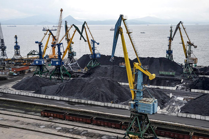 Власти Хакасии поддержат административные санкции к угольщикам в портах