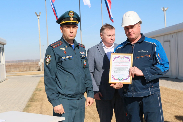 Спасатели поблагодарили добровольцев с разреза Майрыхский в Хакасии