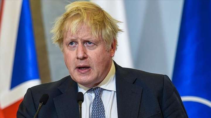 Премьер Борис Джонсон призвал Россию «отнестись с милосердием» к британским пленным